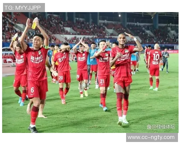 中超前四强如同连环车祸争冠悬念依旧引人关注